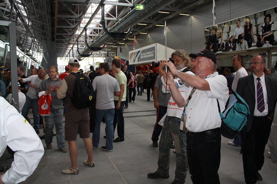 Radical  Bodypainting am Nuerburgring (203).JPG